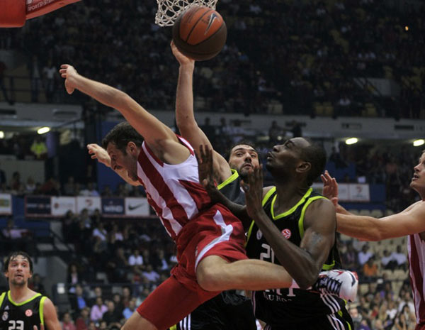 CBA季后赛前瞻：广东男篮力争三连冠,（CBA季后赛展望：广东男篮剑指三连冠）