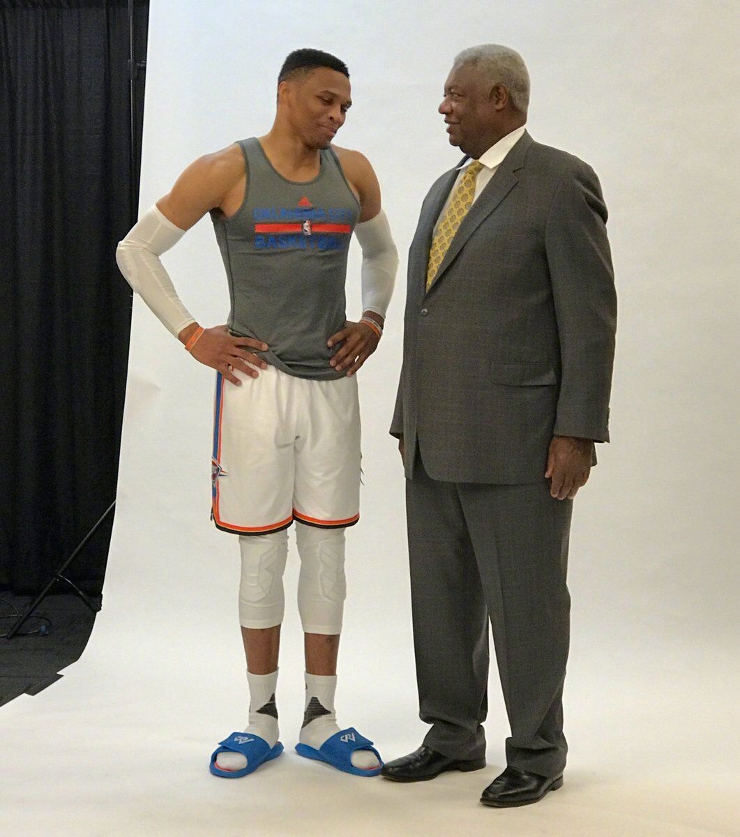 拉波尔塔：俱乐部各项指标都比2021年更好；没考虑过转股份制（拉波尔塔：俱乐部各项数据已优于2021年，未考虑股份制改造）