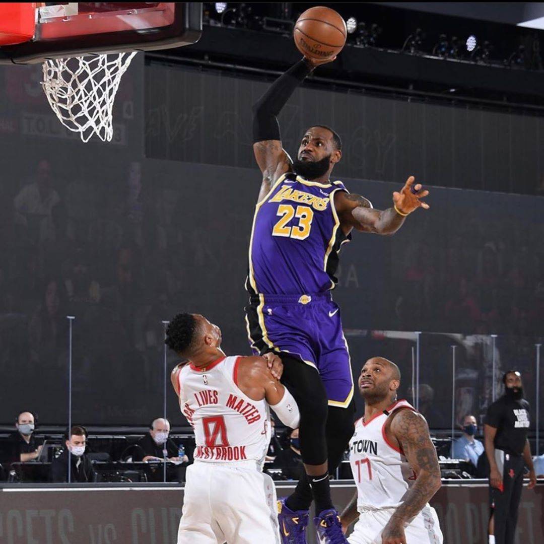 战广岛三箭前路易斯晒照：最后一舞；球员与申花合同月底到期（广岛三箭战前，路易斯晒照称“最后一舞”，与申花合同月底到期）