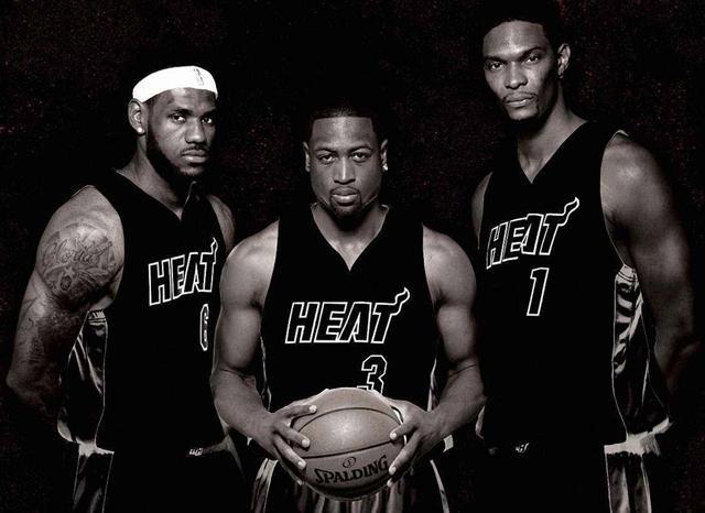 万项：首场比赛给自己打8.5分；开门红的意义相当重大（万项：揭幕战自评8.5分，首胜意义重大）