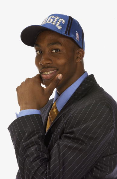 罗马vs那不勒斯：洛伦佐-佩莱格里尼、克里斯坦特首发，麦克托米奈、霍伊伦出战（罗马战那不勒斯：洛伦佐-佩莱格里尼、克里斯坦特先发，麦克托米奈与霍伊伦出战）