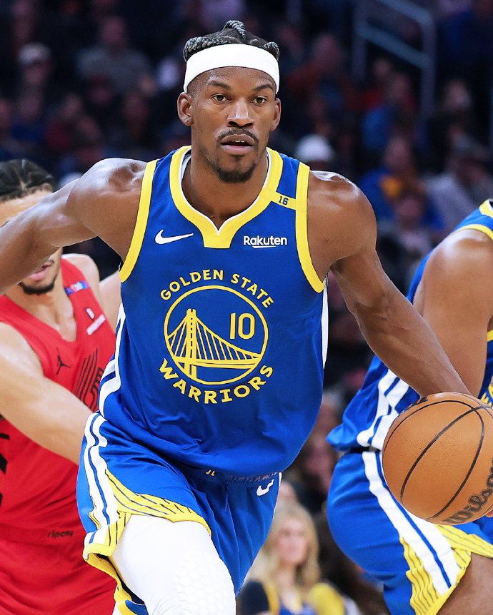 阿德耶米进球后做“安静点”手势，科瓦奇：为他的进球高兴（阿德耶米破门后做出噤声手势，科瓦奇：为他的进球感到高兴）