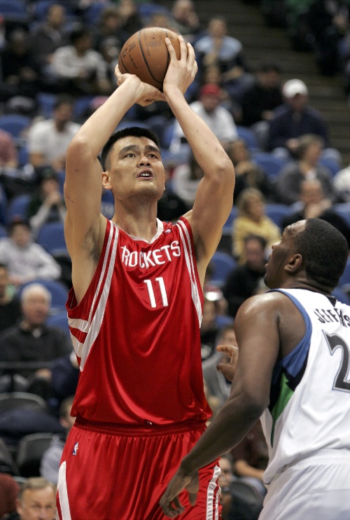 字母哥：在NBA的13年，我从未见过罗林斯这样进步这么大的球员（字母哥：我打NBA13年，从未见过哪位球员像罗林斯这样进步如此惊人）