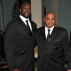 拜仁将创下德甲44轮连续领跑纪录，打破自己1973年创造的纪录（拜仁将连续44轮领跑德甲，刷新1973年自创纪录）