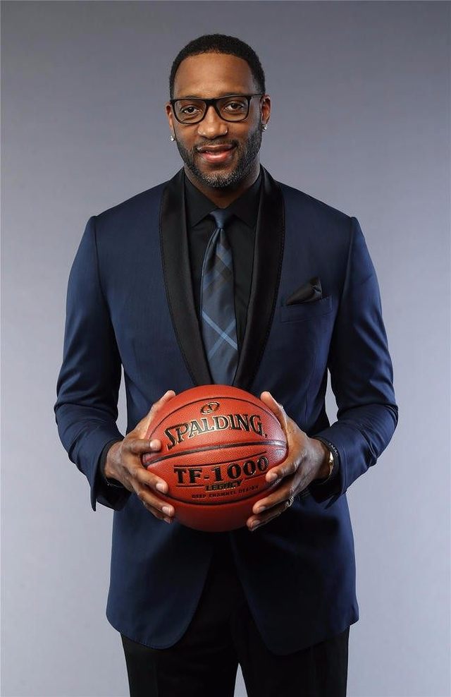 欧冠积分榜分析：小组晋级形势紧张,（欧冠形势解读：小组出线争夺白热化）