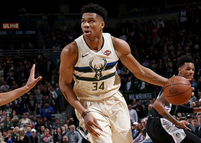 弗格森：回苏格兰比赛像在主场一样，为今晚的表现感到高兴（弗格森：重返苏格兰如同主场作战，对今夜的表现感到高兴）